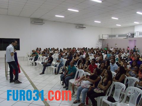 Primeira Igreja Batista de Guaratinga promove congresso “Jovens Radicais”