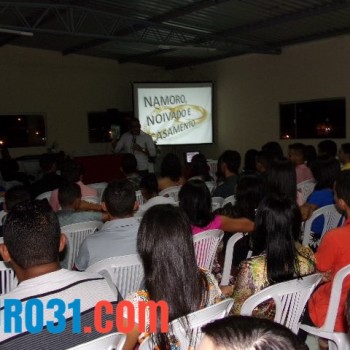 Assembléia de Deus de Guaratinga realiza palestra para jovens