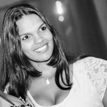 Lilyan Alves completa anos neste domingo (26)