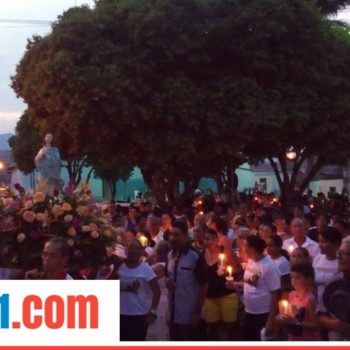 Comunidade católica guaratinguense encerra festa da padroeira com muito louvor.