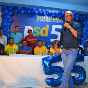 Ademar Pinto oficializa sua candidatura a prefeito no cartório eleitoral