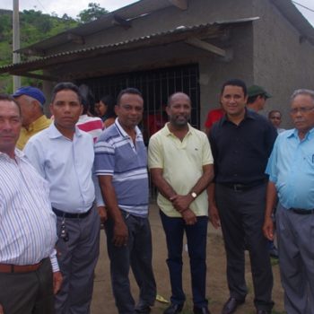 Deputado Bebeto Galvão é recebido por moradores do Córrego do Norte