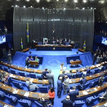 Senado aprova texto-base da PEC do Teto dos Gastos Públicos