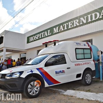 Em solenidade, ambulância 0Km é entregue à população de Guaratinga