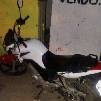 Moto roubada em Guaratinga é recuperada em Itapebi; Bandidos conseguem fugir após troca de tiros com PM