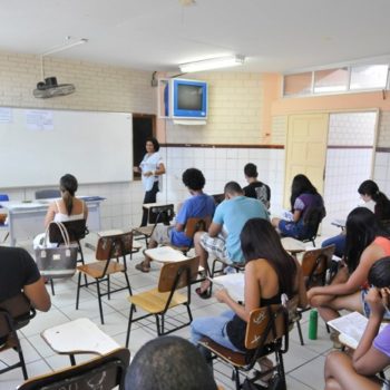 Inscrições de bolsas para universitários são prorrogadas