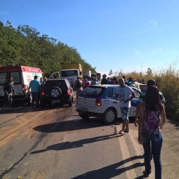 Acidente na BR-101 deixa um guaratinguense morto e um PM ferido