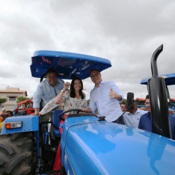 Rui entrega abastecimento de água e realiza outras ações em benefício do Território do Sisal