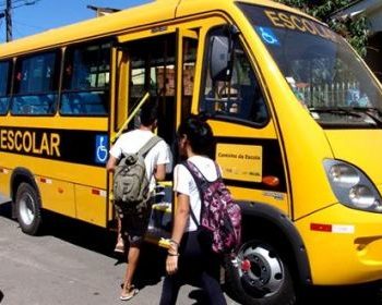 Porto Seguro e Teixeira de Freitas têm transporte escolar com menores preços da BA