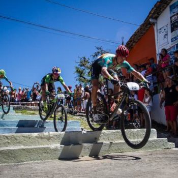 Holandês Hans Becking e dinamarquês Sebastian Fini largam na frente na Brasil Ride 2017