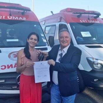 Guaratinga recebe nova ambulância do SAMU