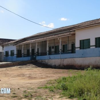 Aulas das escolas municipais de Guaratinga não têm data para começar em 2018