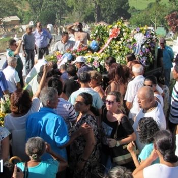 Corpo de Jésus Moura é sepultado em Guaratinga; Conheça sua história