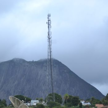 Clientes da Vivo estão sem sinal de celular há três dias em Guaratinga