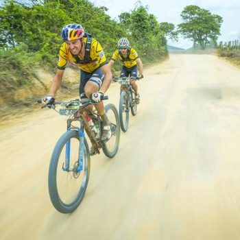 Brasil Ride: Tiago Ferreira e Hans Becking vencem etapa Rainha em Guaratinga