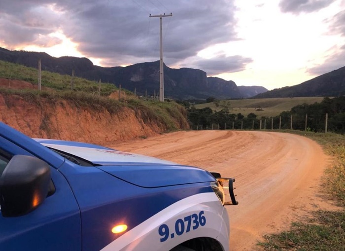 Polícia prende três suspeitos e recupera objetos furtados em fazenda de Guaratinga