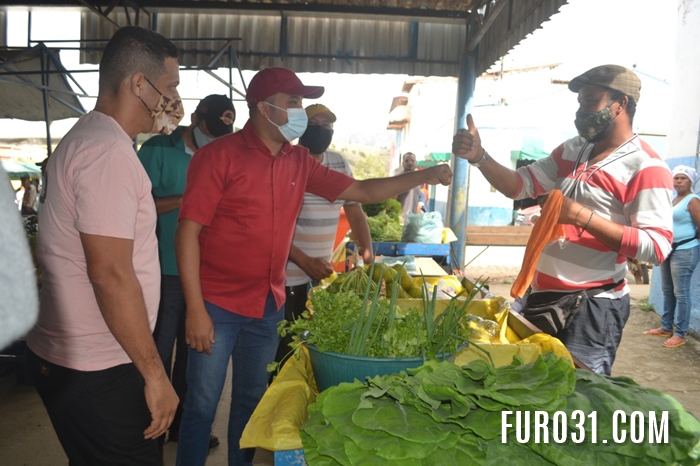 Jovem empresário articula visita de equipe da SEAGRI a Guaratinga