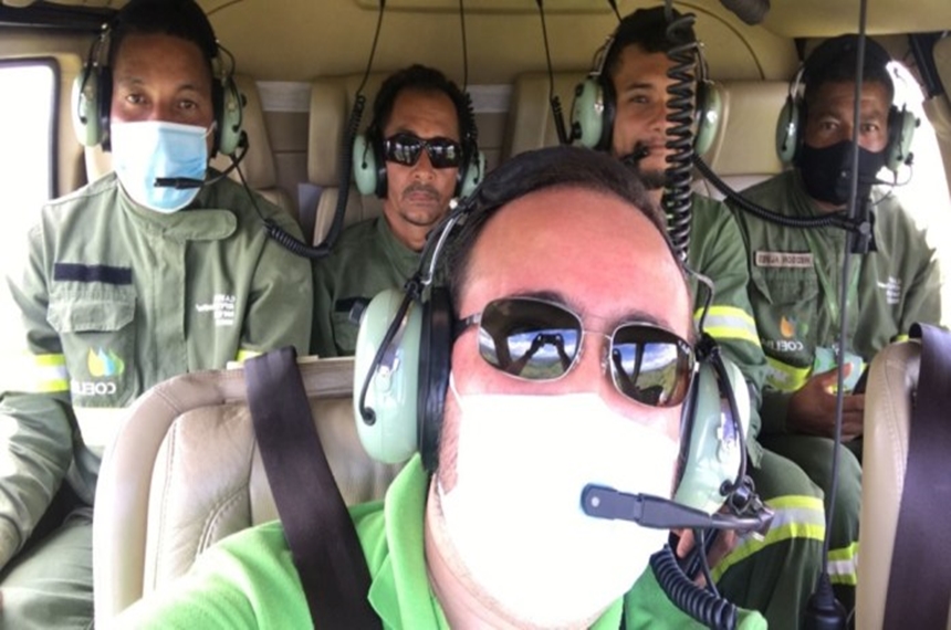 Coelba utiliza helicóptero para resgate de equipes em Guaratinga e Jucuruçu