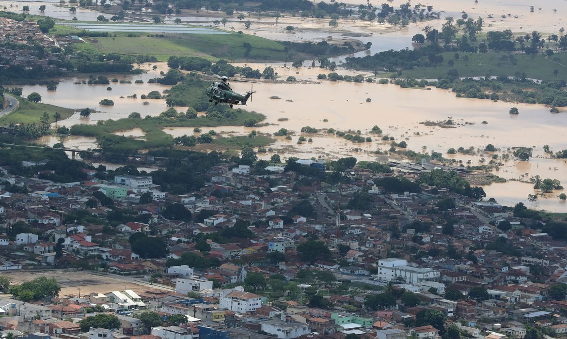 Todos podem colaborar com as ações de apoio às comunidades atingidas pelas chuvas no Sul da Bahia