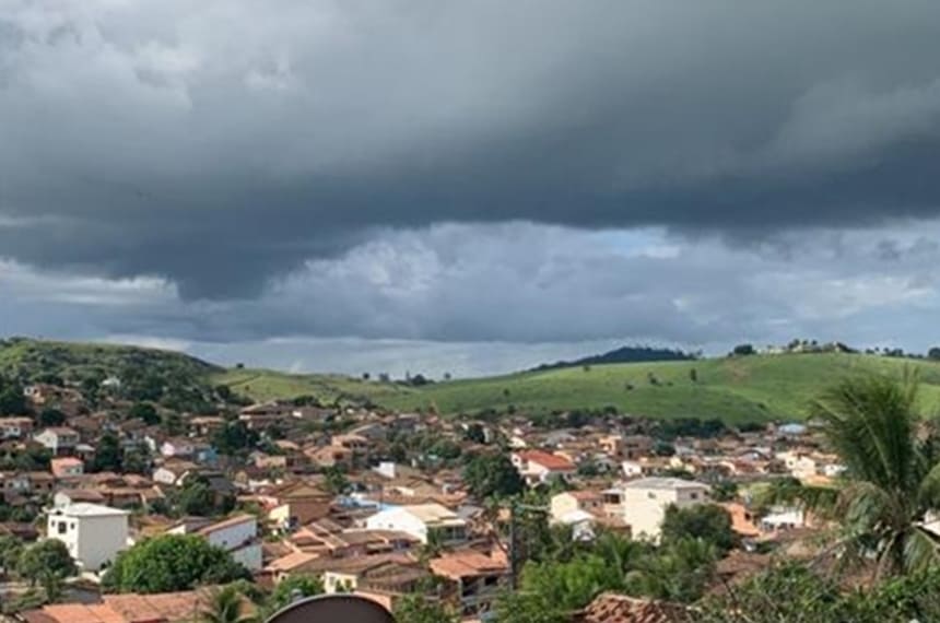 Inmet emite alerta de chuvas intensas para cidades do Extremo Sul baiano