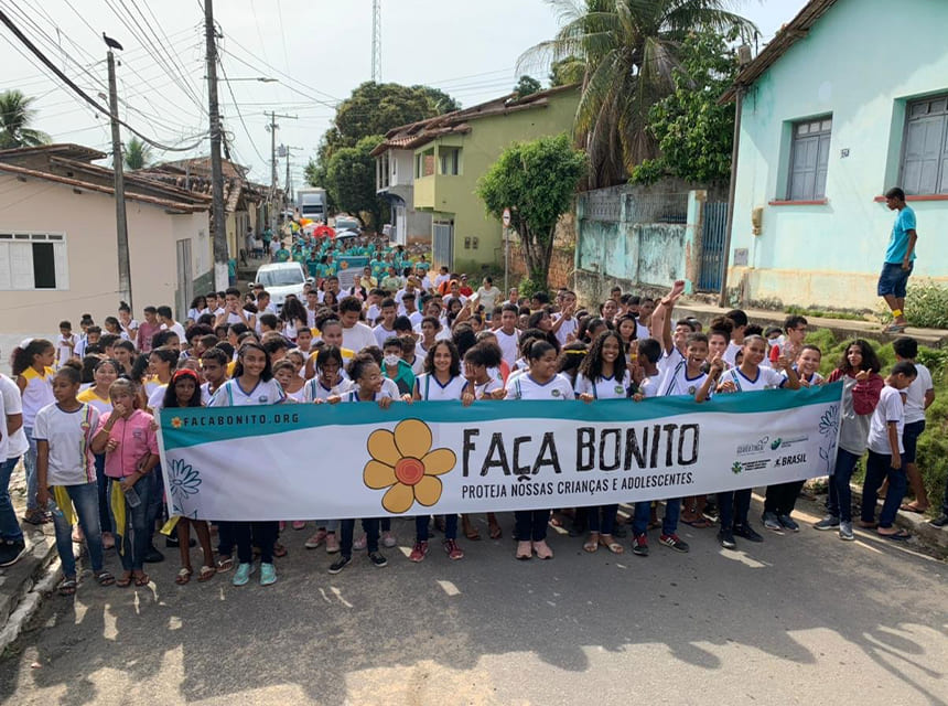 Guaratinga realiza mobilização contra abuso de crianças e adolescentes