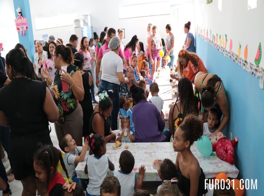 Prefeitura de Guaratinga reinaugura creche atendendo quase 100 crianças em São João do Sul