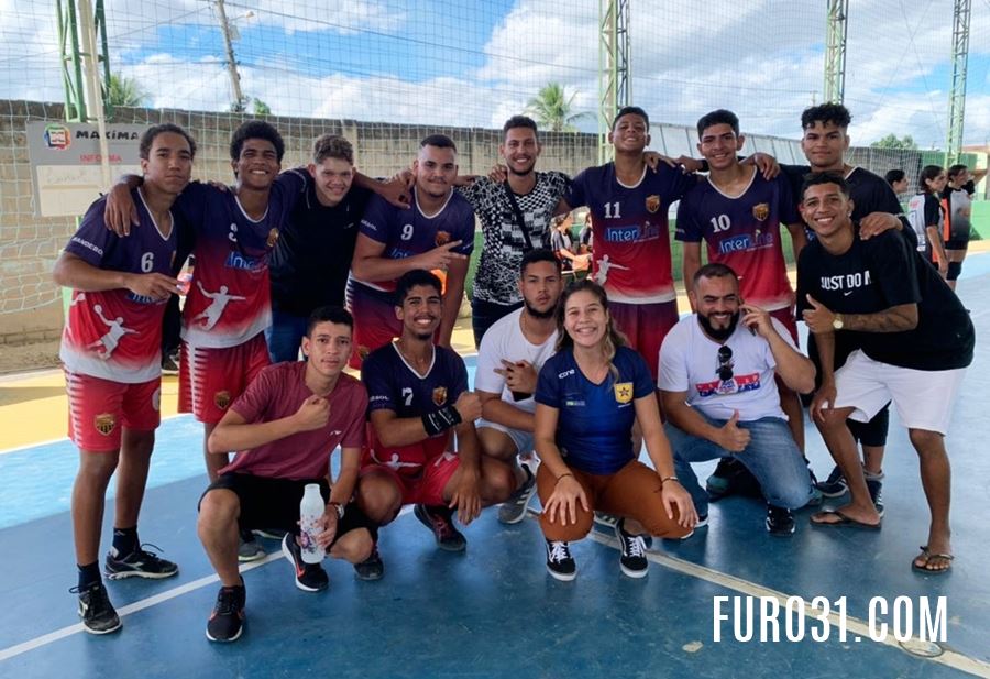 Seleção de handebol guaratinguense do Colégio Jésus Moura avança nos Jogos Escolares da Bahia