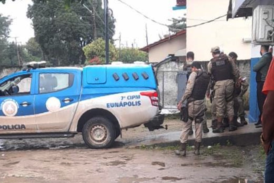 Dois suspeitos de realizar assalto em Guaratinga morrem em confronto com a polícia em Itabela