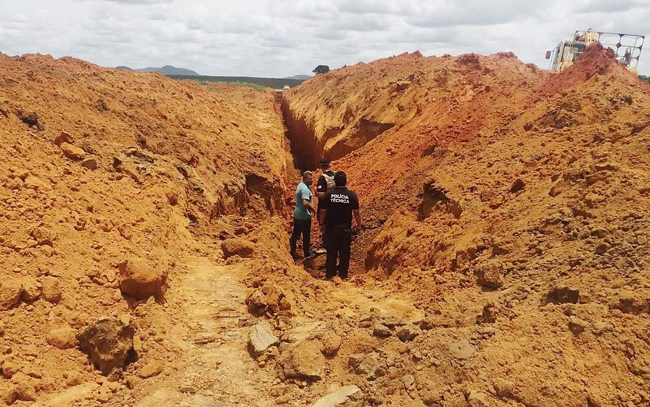 Trabalhador de 55 anos morre soterrado em obra de condomínio em Teixeira de Freitas