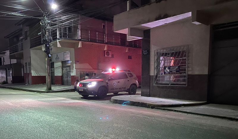 Polícia investiga morte de empresário encontrado com golpes de marreta dentro de sua empresa