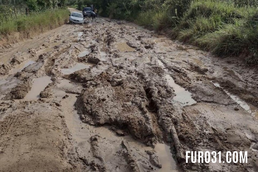 Estradas vicinais que ligam Itabela a seus distritos estão em situação caótica devido às chuvas