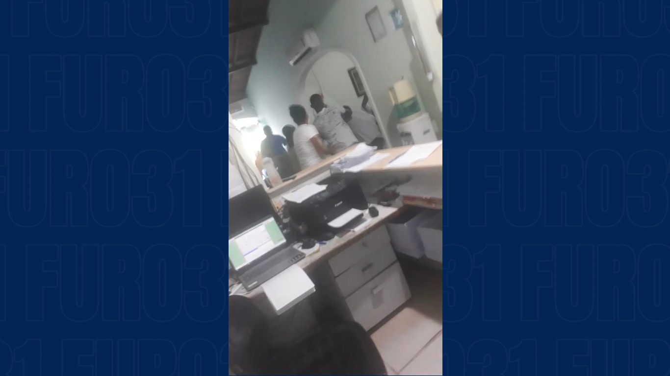 Médico e paciente brigam em clínica por causa do tempo de atendimento em Porto Seguro