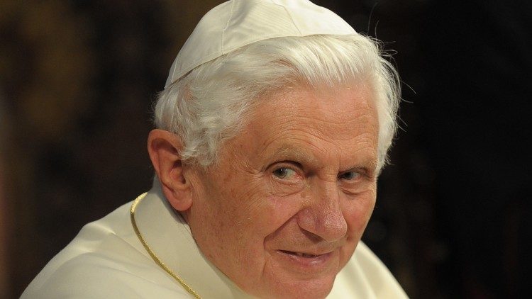 Papa emérito Bento XVI morre aos 95 anos; funeral acontecerá no dia 5 de janeiro 