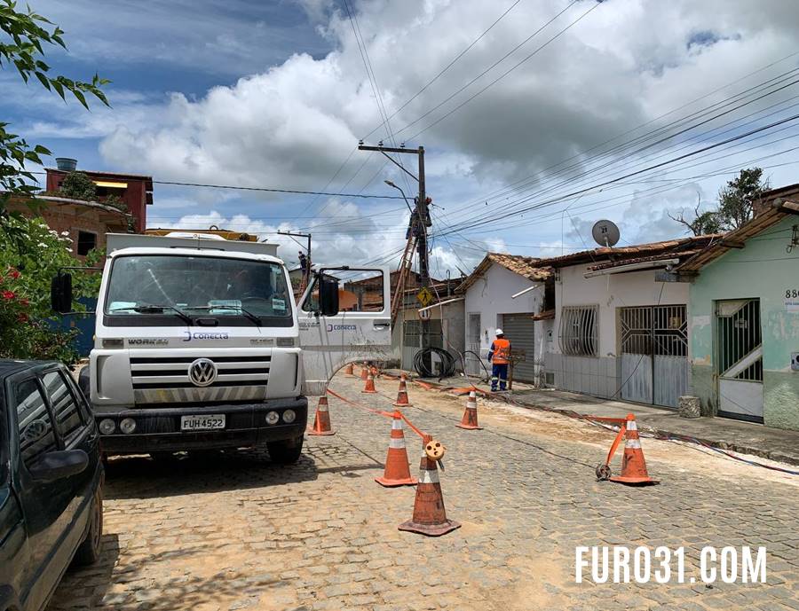 Curto-circuito em poste deixa moradores sem energia elétrica em Guaratinga