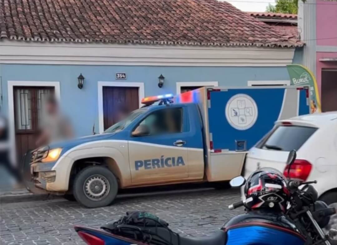 Francês é encontrado morto dentro de casa em Porto Seguro