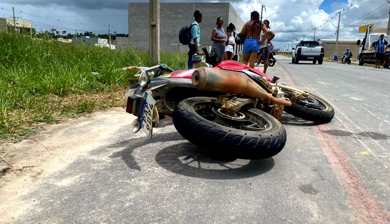 Motociclista é detido em unidade hospitalar, acusado de causar acidente com vítima fatal na Estrada da Colônia