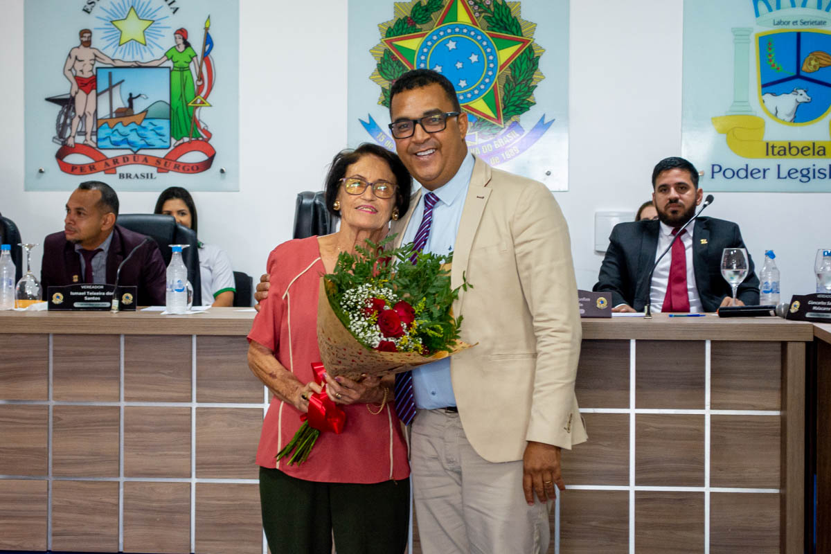 Vereadores homenageiam Neuza Francisqueto e a Pastoral da Criança pelo trabalho desenvolvido há 35 anos em Itabela