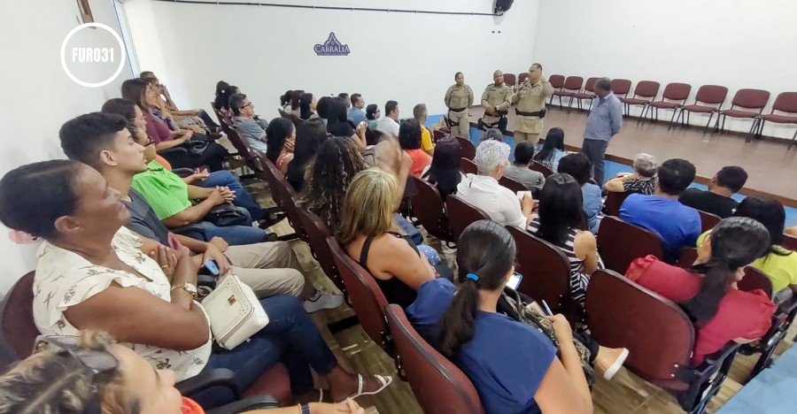 Reunião discute segurança nas escolas municipais de Santa Cruz Cabrália