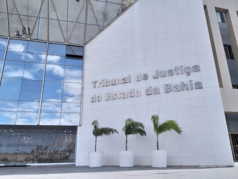 Tribunal de Justiça da Bahia abre mais de 200 vagas em concurso com salários de cerca de R$ 6 mil; veja áreas