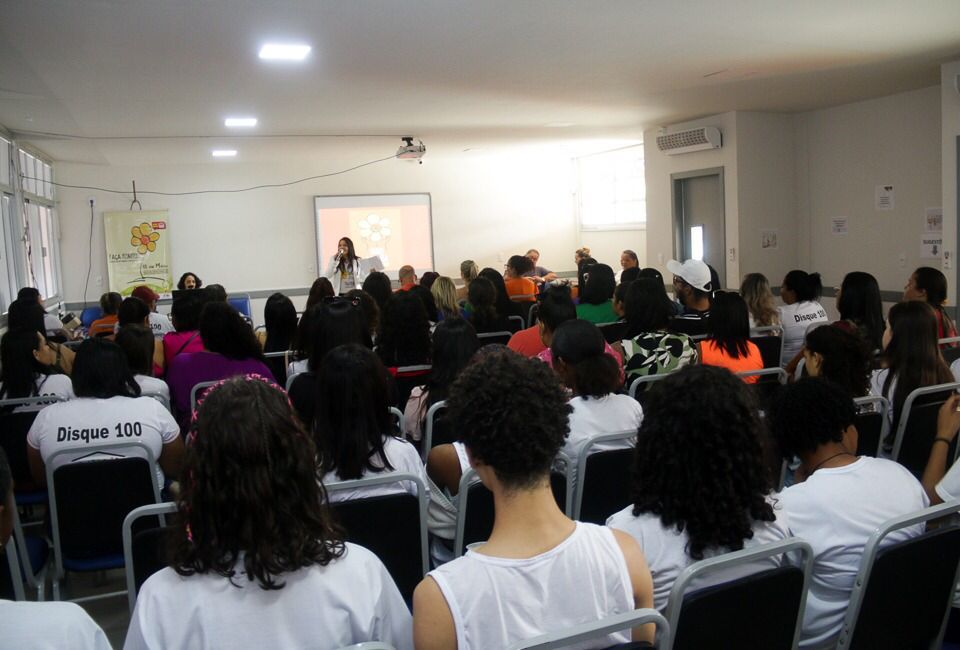 Itabela realiza palestra em combate ao abuso sexual de crianças e adolescentes