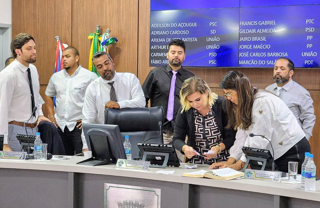 Câmara de Eunápolis aprova contas de Cordélia Torres relativas a 2021
