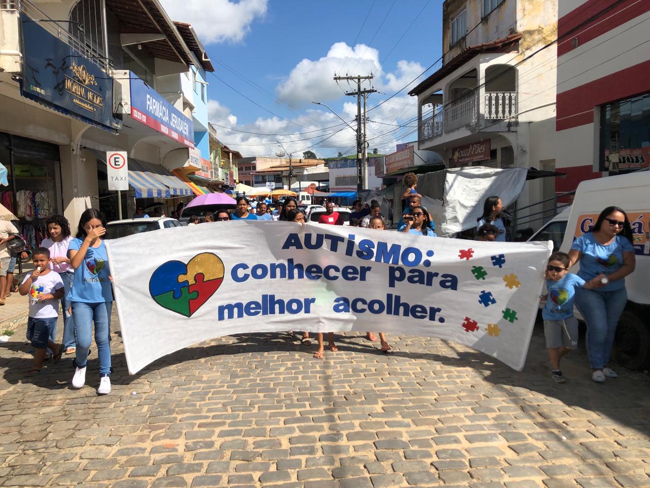 2ª blitz educativa do autismo aconteceu no sábado (06) em Guaratinga