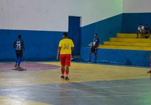 Copa Comércio teve mais uma rodada de jogos nesta sexta-feira (05) em Guaratinga