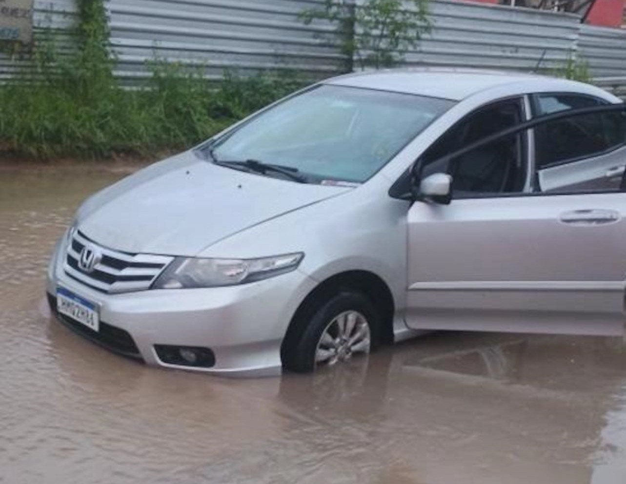 Chuva causa danos em abastecimento de água em Porto Seguro; Embasa emite nota