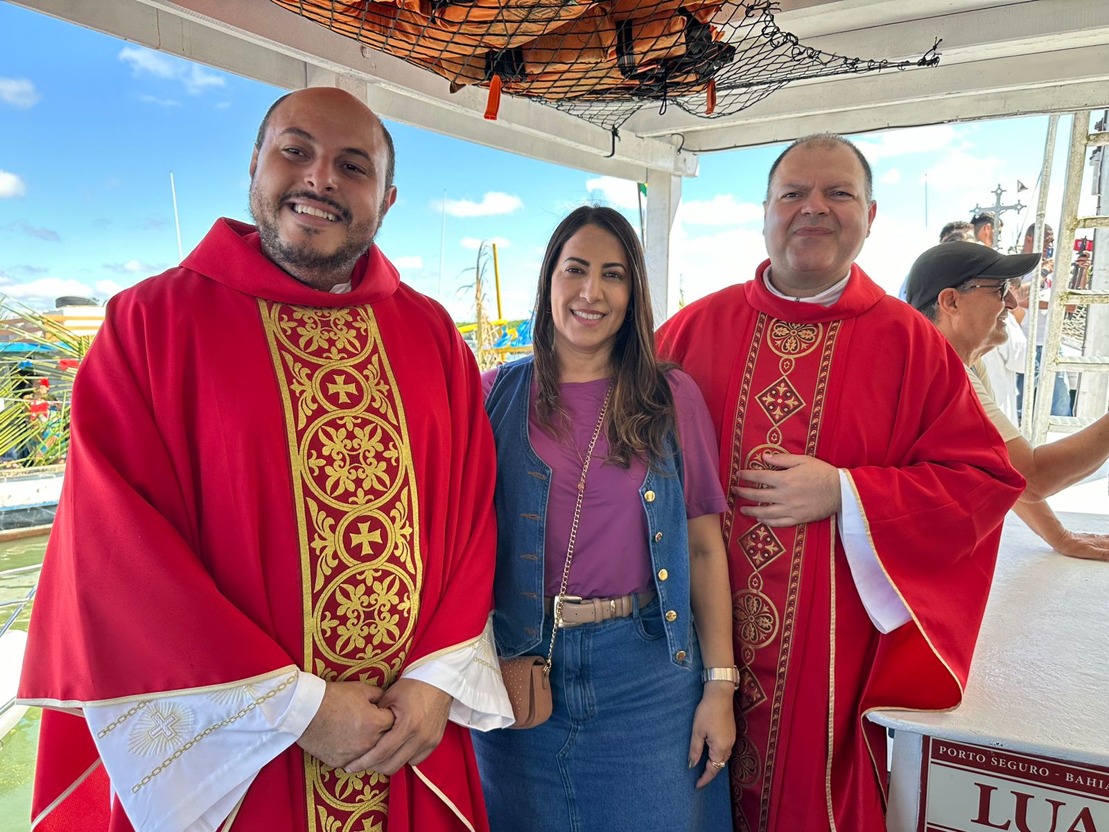 Deputada Cláudia Oliveira participa da Festa de São Pedro, em Porto Seguro