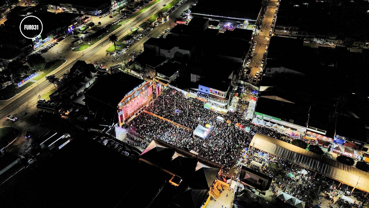 2ª noite da Festa do Café leva público ao delírio em Itabela