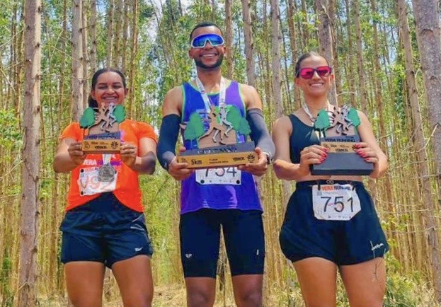 Atletas de Guaratinga conquistam pódio na corrida da Veracel e se preparam para novo evento