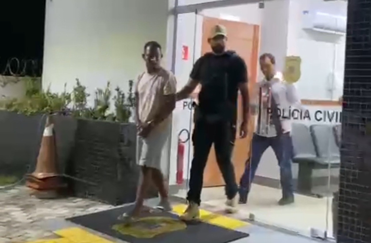 Um dos suspeitos pela morte do ator João Rebello se entrega à polícia em Trancoso