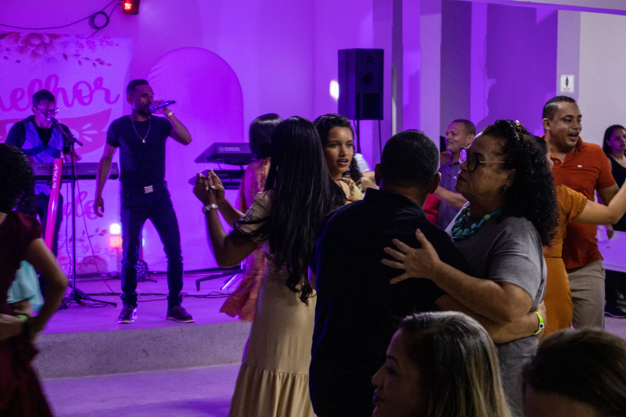 “Seresta da Esperança” anima véspera do Dia das Mães com noite de música e união em Guaratinga