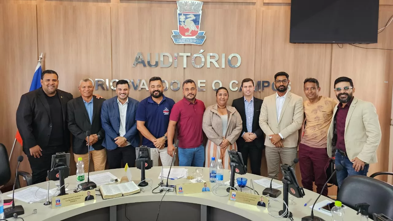 Câmara de Guaratinga aprova projeto que cria eleição direta para diretores de escolas municipais